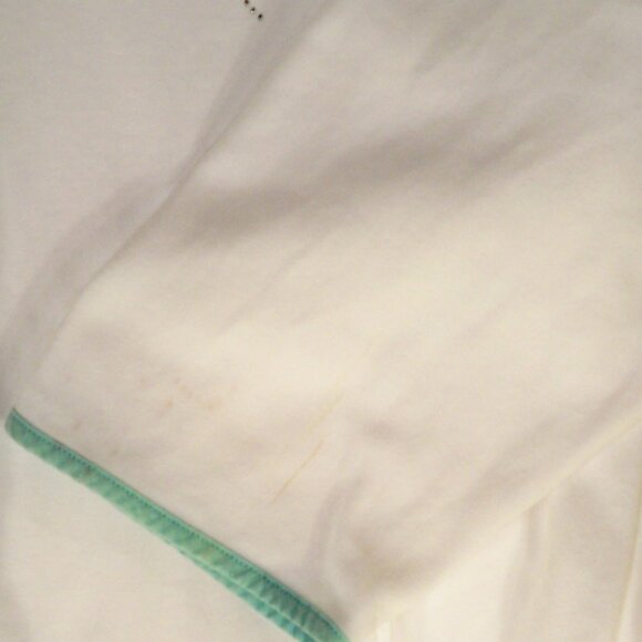 Basic Editions Woman, *White Zip Up Top, 2X - Picture 6 of 8